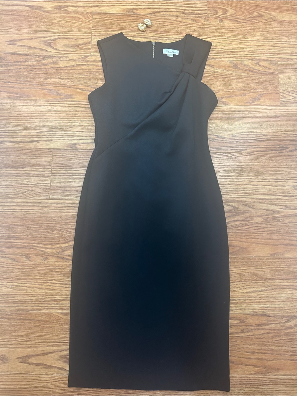 Calvin Klein Classic Black Cap-Sleeve Sheath Dress